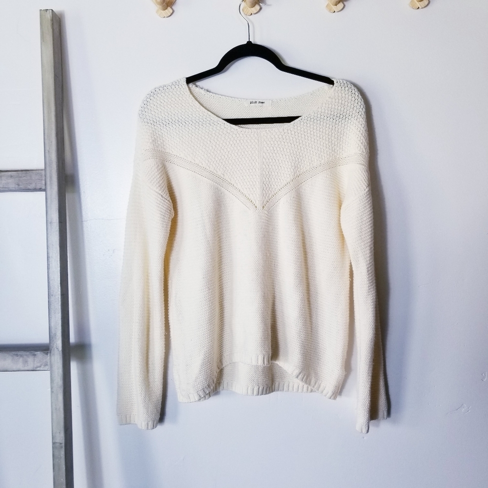 PINK ROSE CREAM SWEATER SIZE MEDIUM
